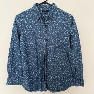 Uniqlo blue floral button down long sleeve